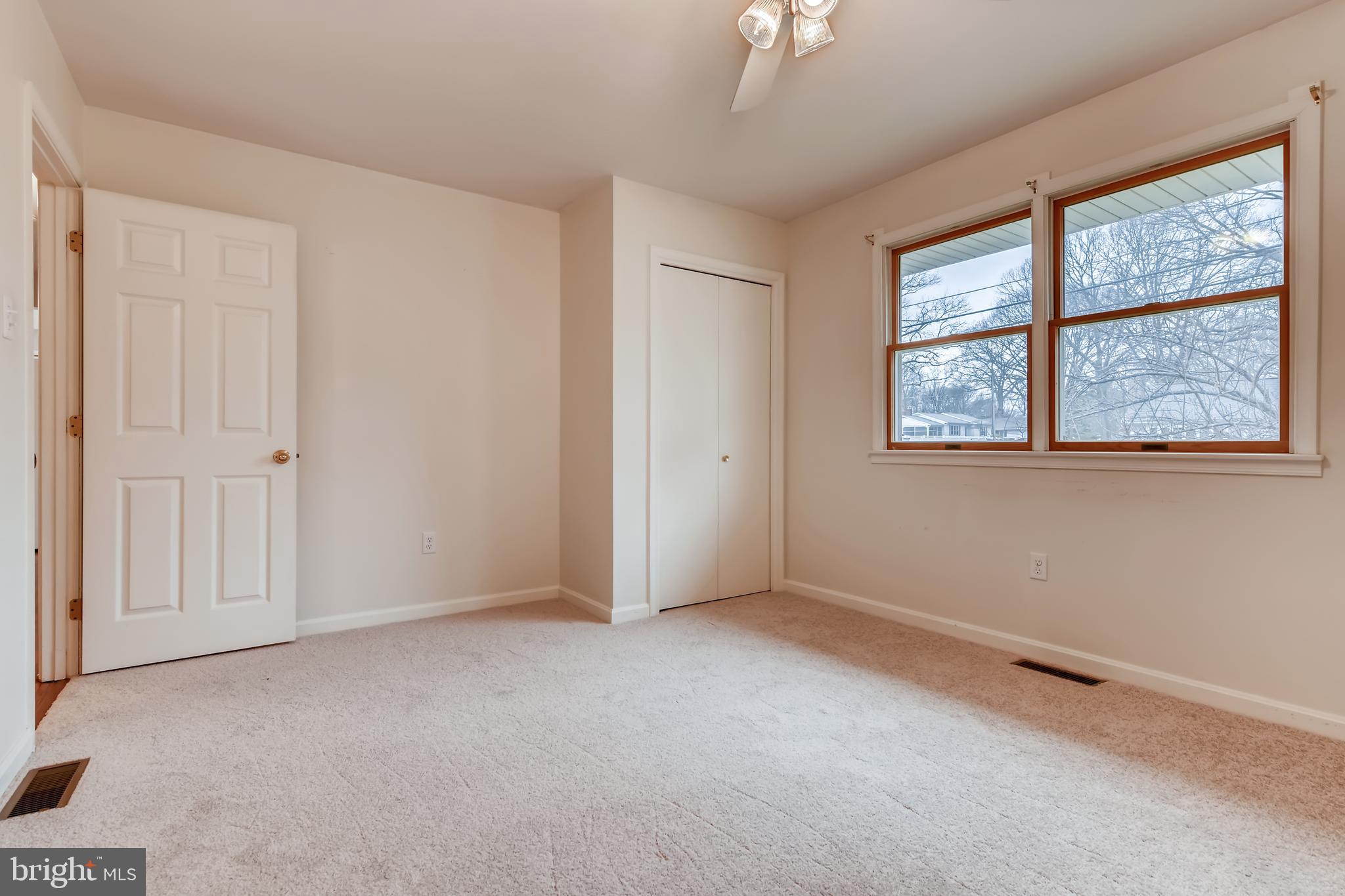 1181 Hampton Road Annapolis, MD 21409 - Photo 16 of 32 Lots of Natural Light