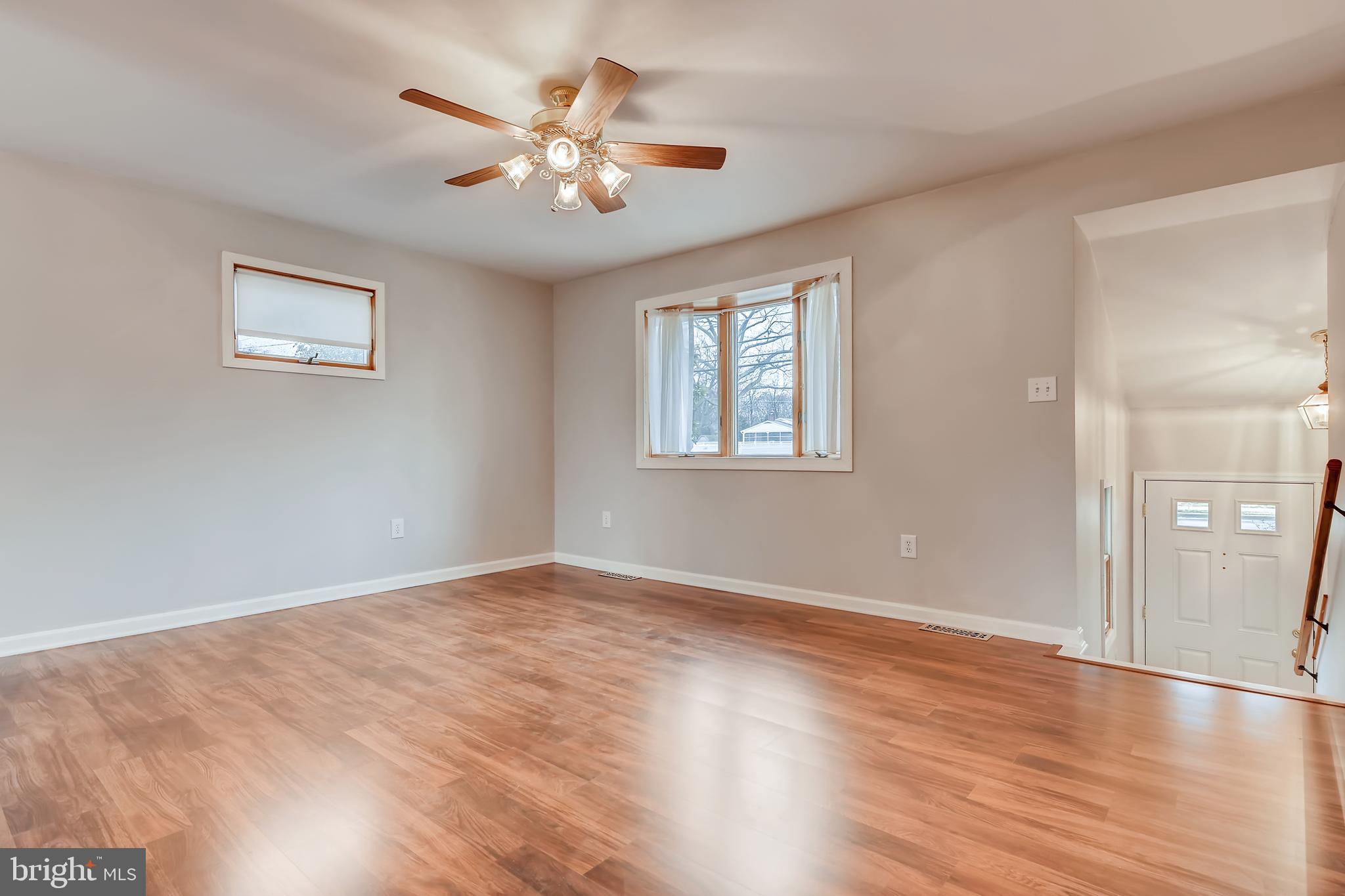 1181 Hampton Road Annapolis, MD 21409 - Photo 3 of 32 Step Right In