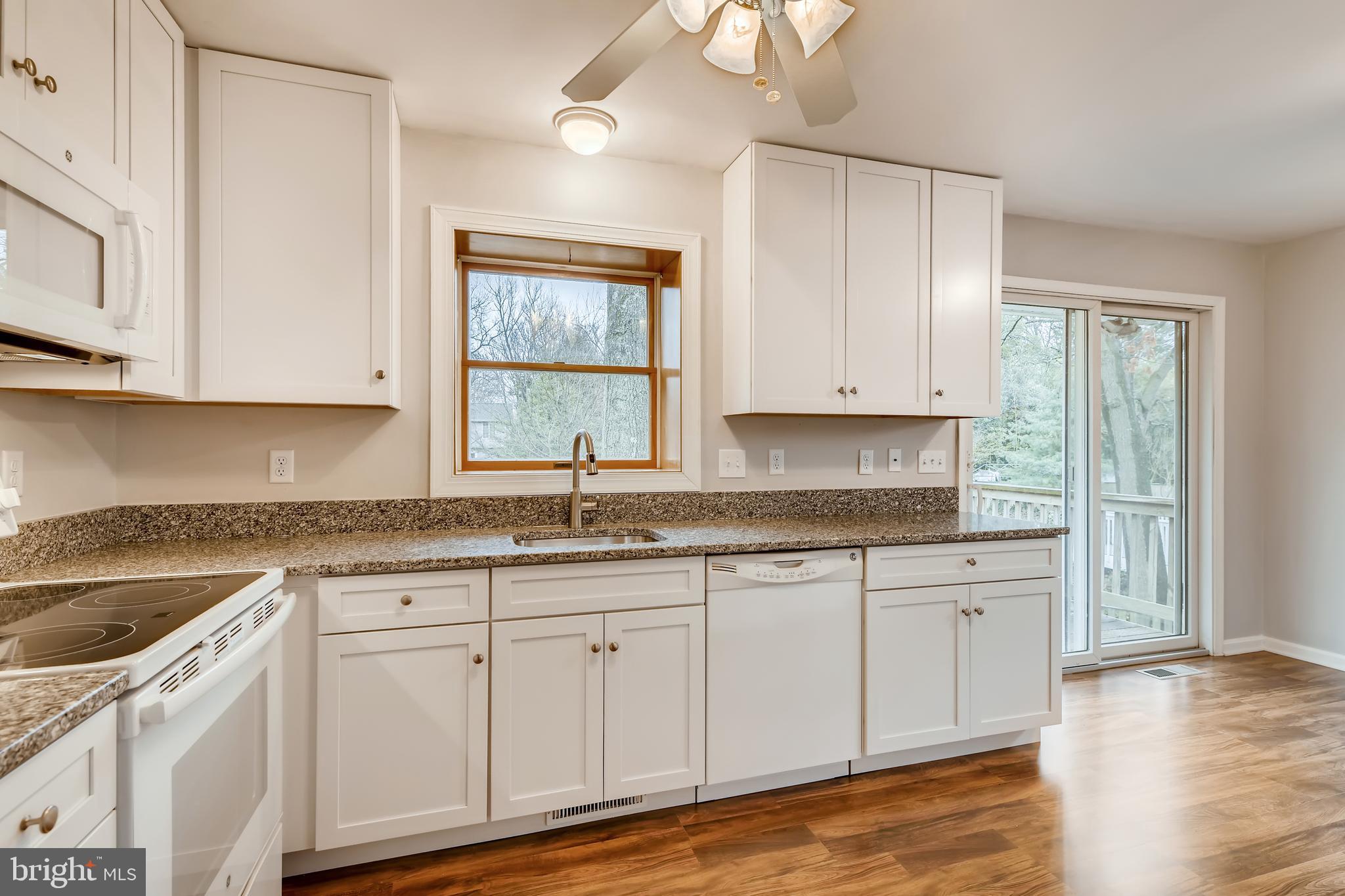 1181 Hampton Road Annapolis, MD 21409 - Photo 7 of 32 Lots of Natural Light