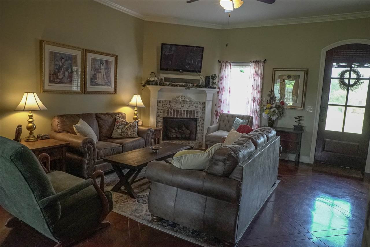 116 Runner's Way Canton, MS 39046 - Photo 4 of 32 Photo 4