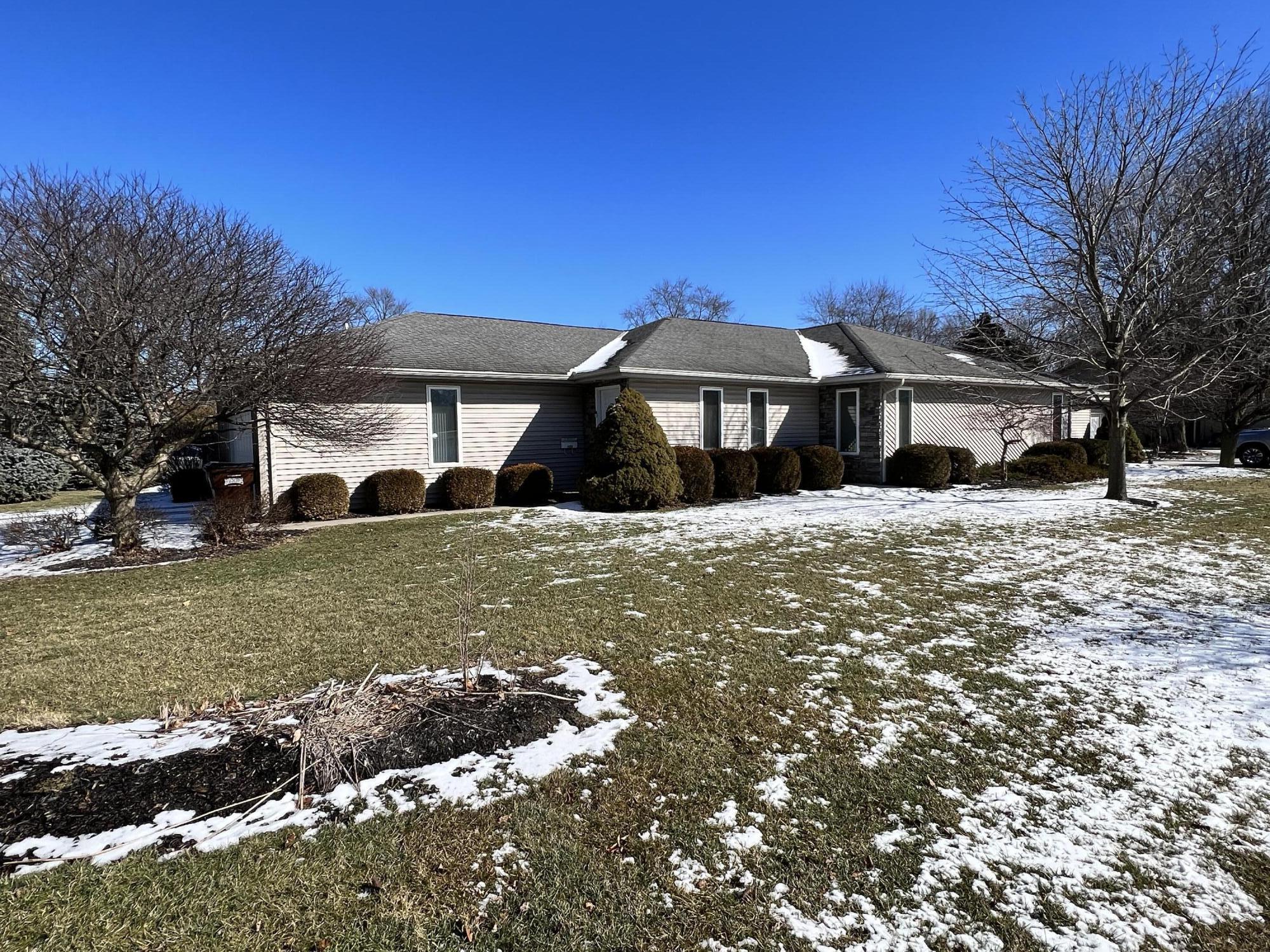 1001 Crystal Findlay, OH 45840 - Photo 1 of 1