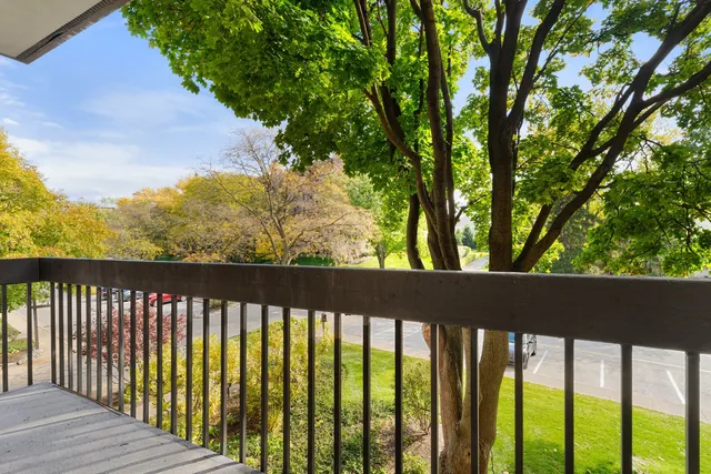 $475,000 | 3810 South Mission Hills Road, Unit 204, Northbrook, IL 60062