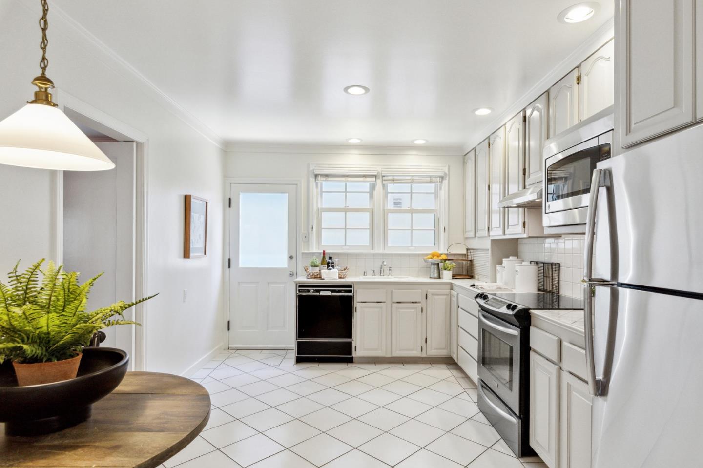 430 Bloomfield Road Burlingame, CA 94010 - Photo 23 of 53 Gallery Image 23