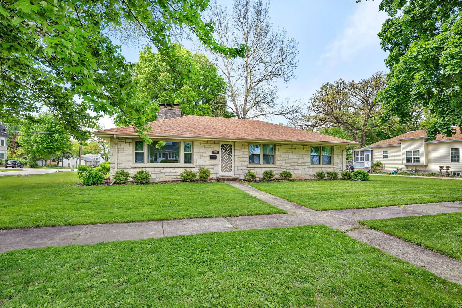 627 East Main Street Morris, IL 60450 - Photo 1 of 30