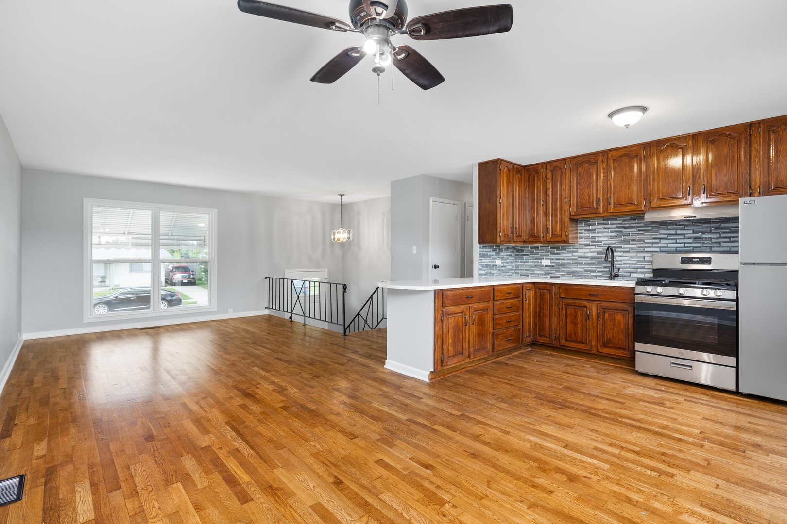 9 Dover Avenue Romeoville, IL 60446 - Photo 4 of 8 Gallery Image 4