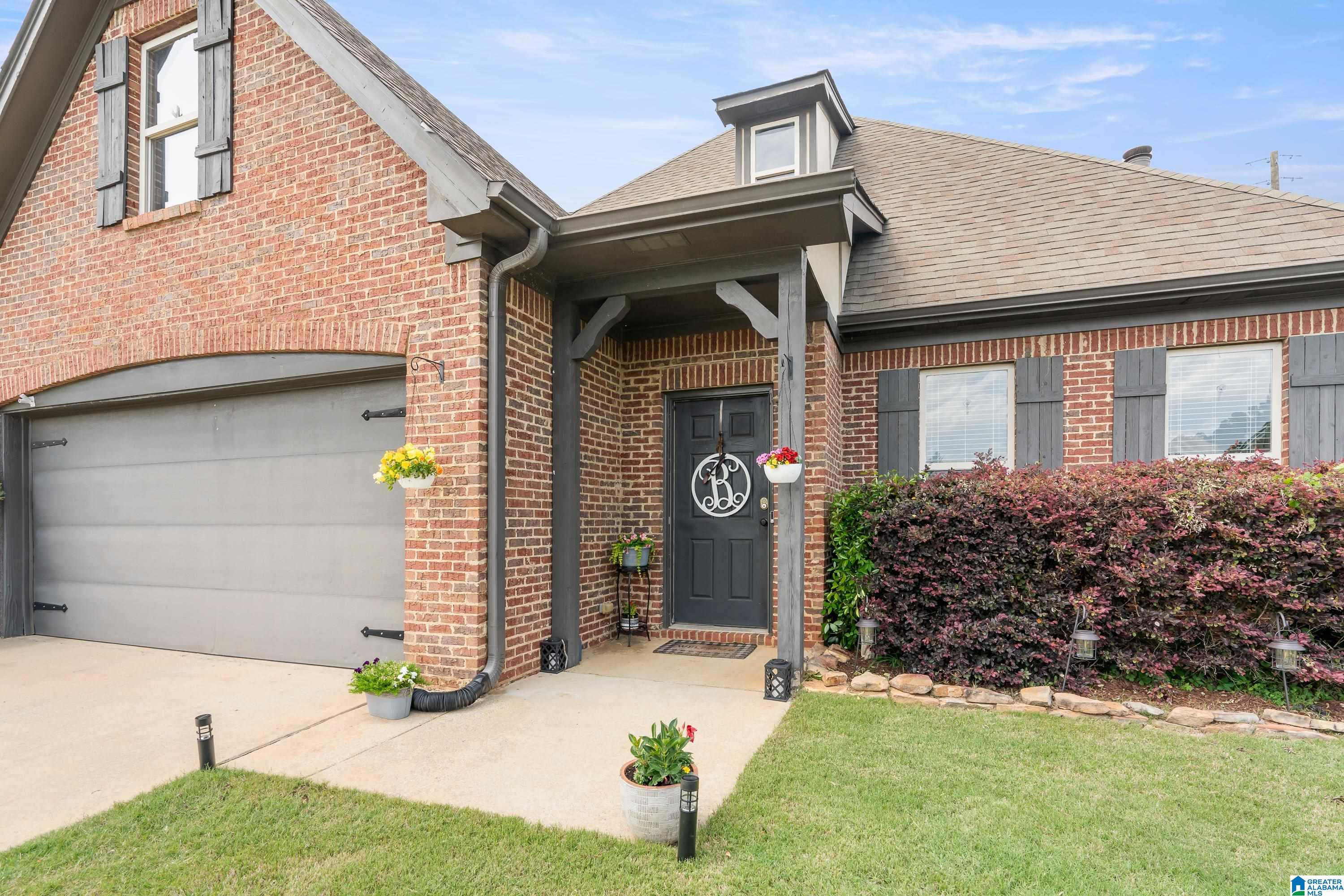 1056 Maryanna Road Calera, AL 35040 - Photo 3 of 46