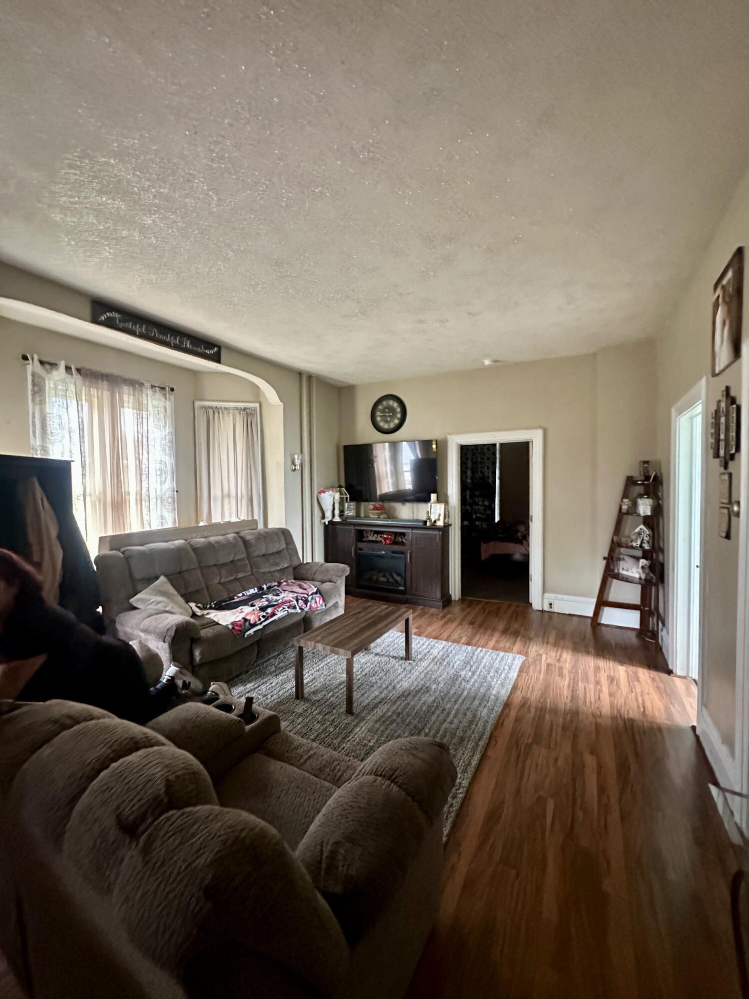 1315 Howe Street Racine, WI 53403 - Photo 6 of 49 IMG_3325 7