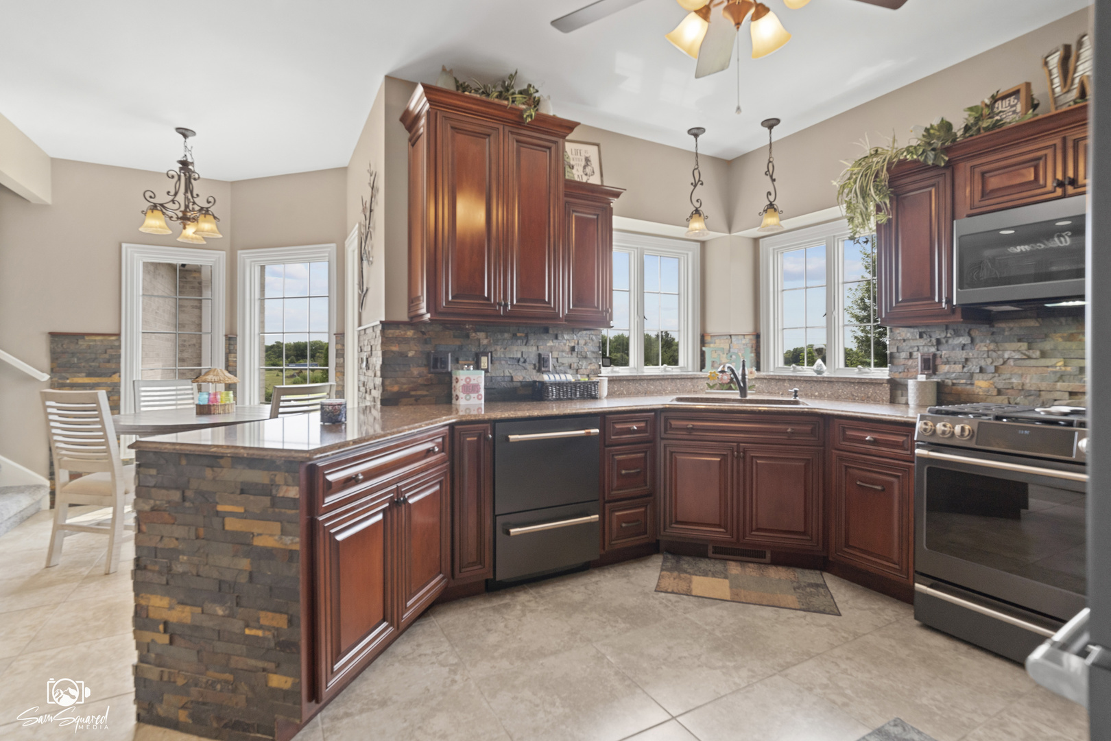 4673 West 3000N Road Kankakee, IL 60901 - Photo 4 of 103 Gallery Image 4