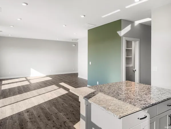 $406,800 | 3175 Goswell Drive, Newburgh, IN 47630