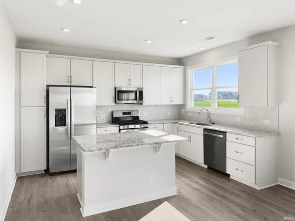 $406,800 | 3175 Goswell Drive, Newburgh, IN 47630