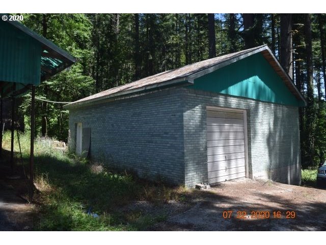 36463 Row River Road Cottage Grove, OR 97424 - Photo 3 of 16 Gallery Image 3