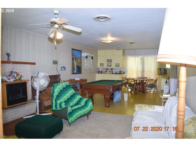 36463 Row River Road Cottage Grove, OR 97424 - Photo 4 of 16 Gallery Image 4