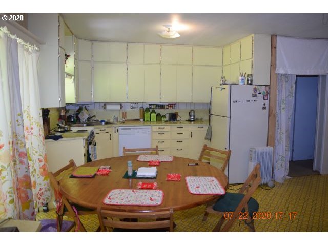 36463 Row River Road Cottage Grove, OR 97424 - Photo 6 of 16 Gallery Image 6