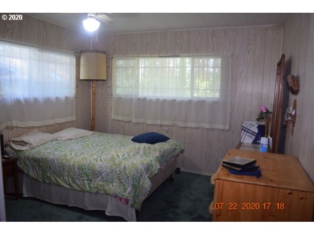 36463 Row River Road Cottage Grove, OR 97424 - Photo 9 of 16 Gallery Image 9