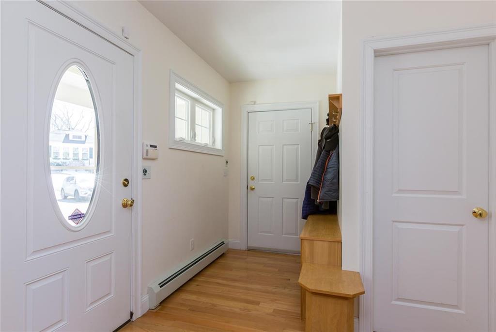 1 Avon Road Cape Elizabeth, ME 04107 - Photo 24 of 31 Mudroom
