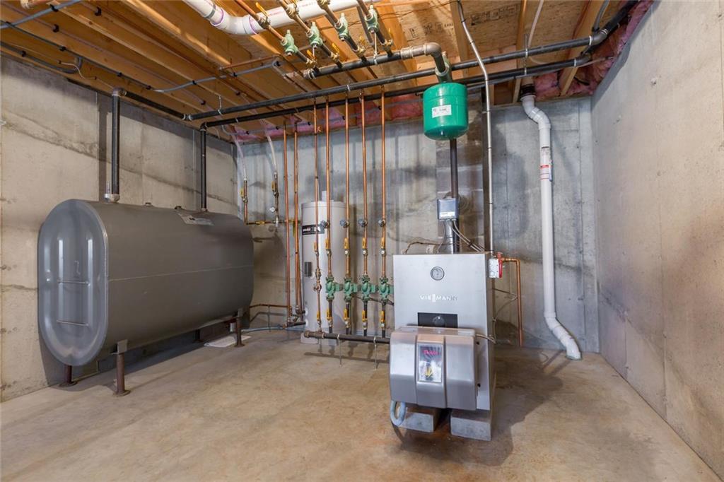 1 Avon Road Cape Elizabeth, ME 04107 - Photo 27 of 31 Viessmann boiler, 4 heat zones,...