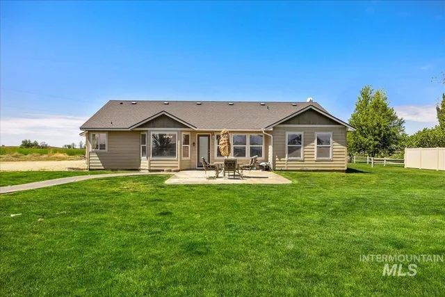 $899,700 | 19250 Quarter Mile Lane, Caldwell, ID 83607