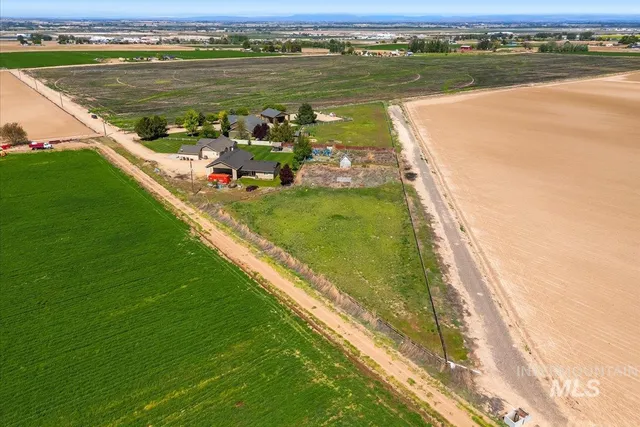 $899,700 | 19250 Quarter Mile Lane, Caldwell, ID 83607