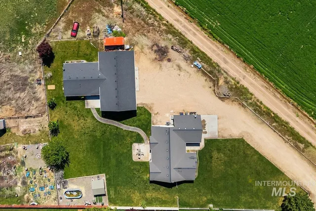 $899,700 | 19250 Quarter Mile Lane, Caldwell, ID 83607