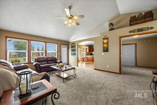 $899,700 | 19250 Quarter Mile Lane, Caldwell, ID 83607