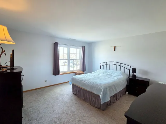 $279,900 | 745 West Streamwood Boulevard, Unit B, Streamwood, IL 60107