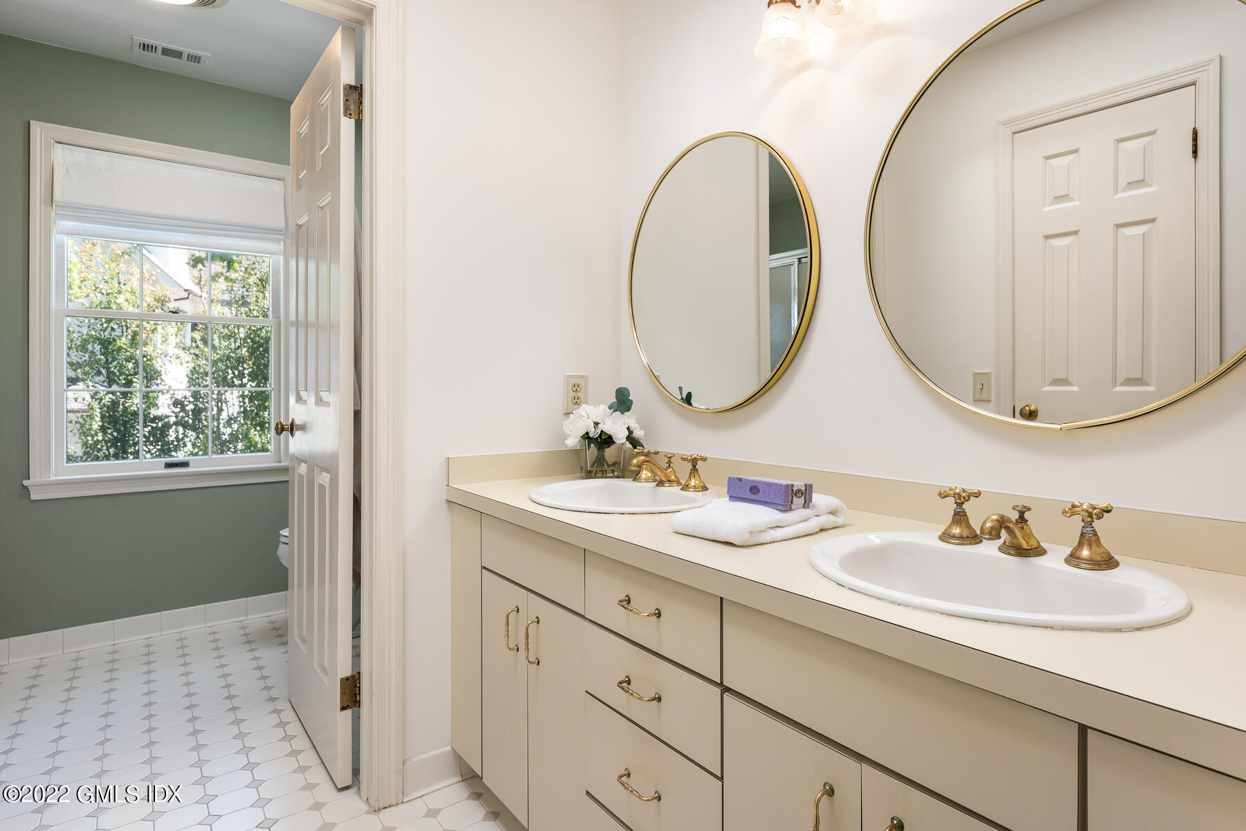 14 Wahneta Road Old Greenwich, CT 06870 - Photo 12 of 29 14 Wahneta Rd 48 - WEB