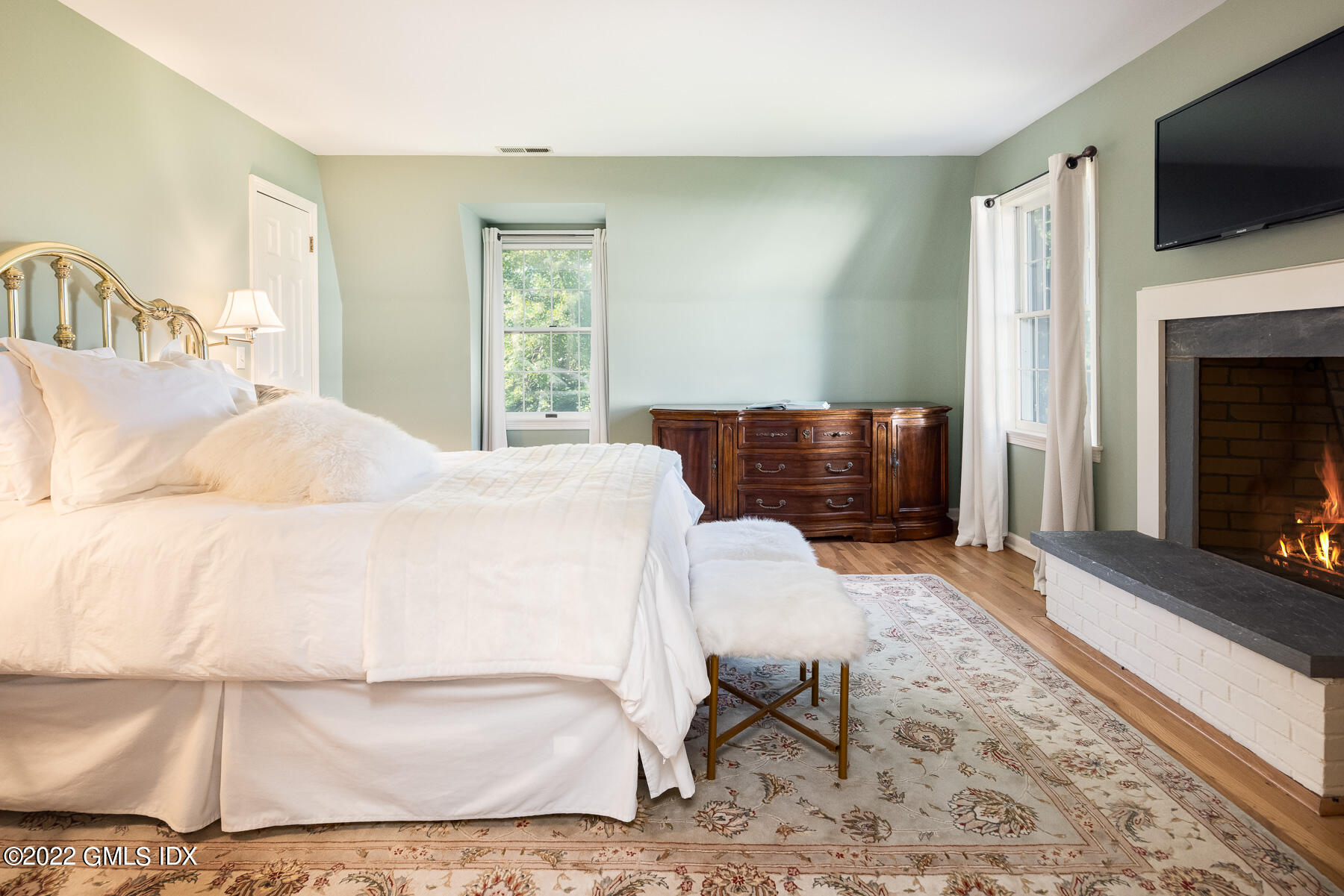 14 Wahneta Road Old Greenwich, CT 06870 - Photo 10 of 29 14 Wahneta Rd 46 - WEB