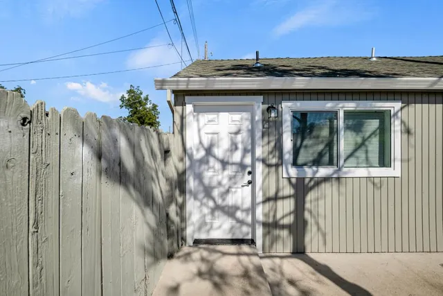 a close view of sink