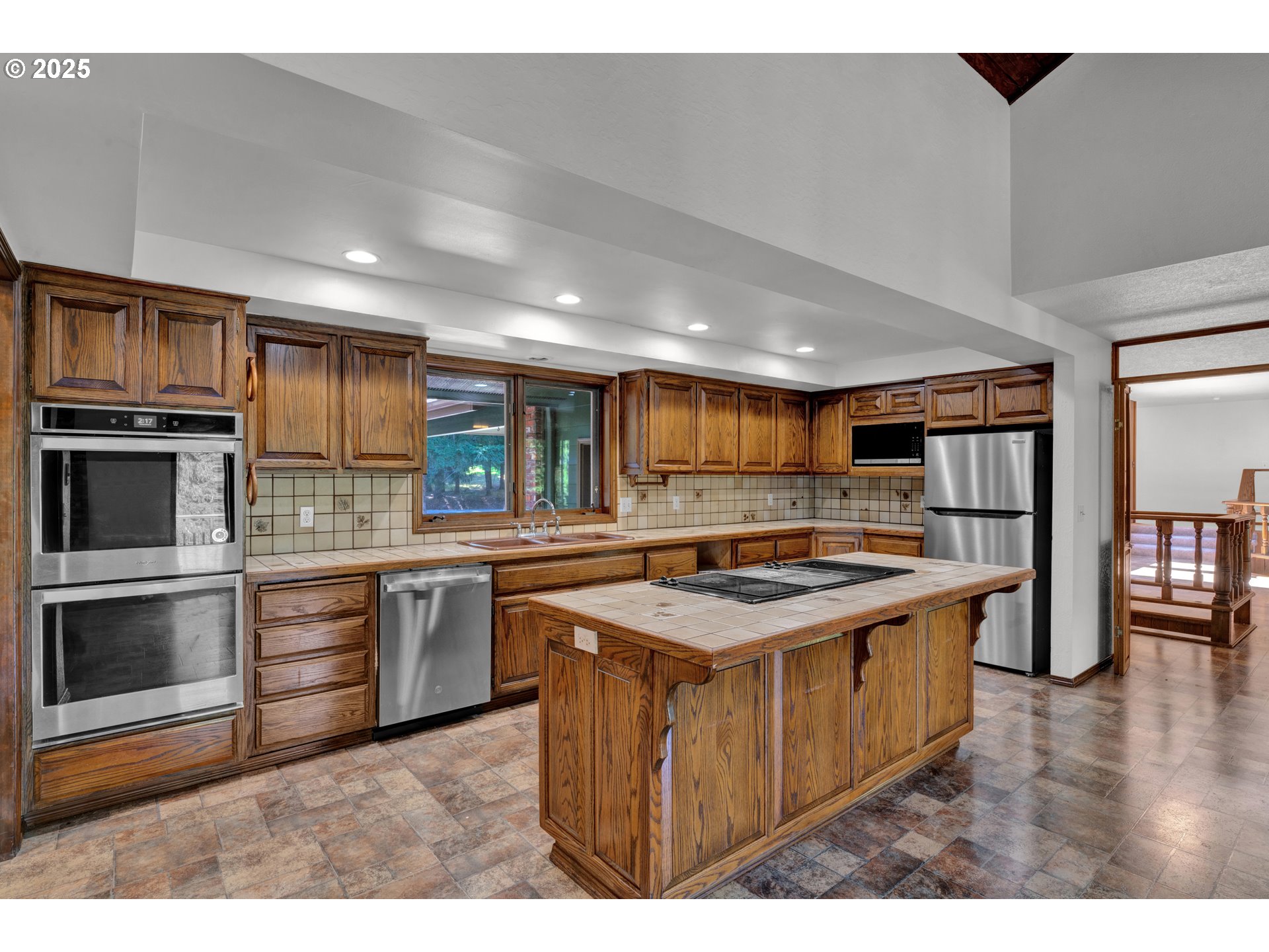 118 Watagua Place Cottage Grove, OR 97424 - Photo 16 of 39 Kitchen