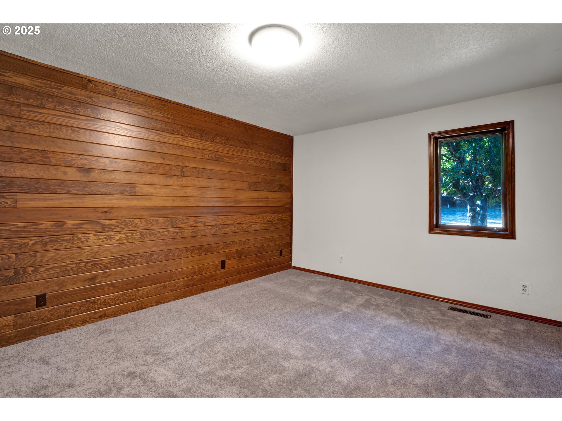 118 Watagua Place Cottage Grove, OR 97424 - Photo 34 of 39 Bedroom