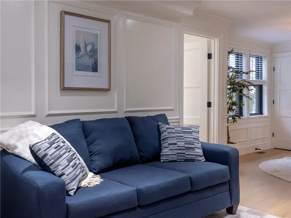$5,200 | 7 Dearborn Street, Unit 2, Newport, RI 02840