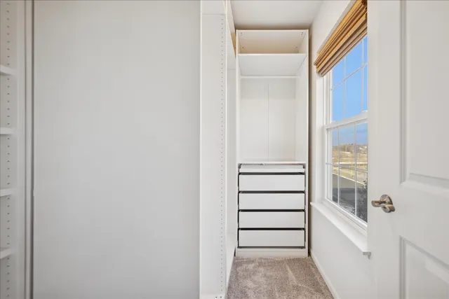 $365,000 | 542 Cimmaron Circle, Crystal Lake, IL 60012