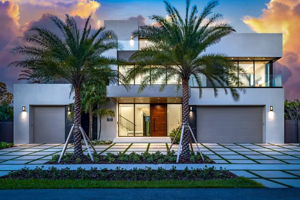 $5,995,000 | 2000 Harbourview Drive, Fort Lauderdale, FL 33316