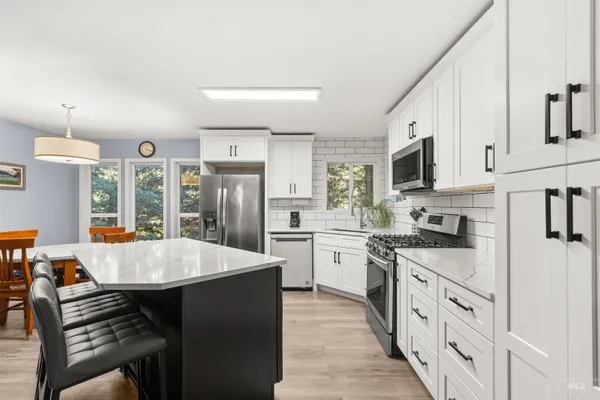 $489,000 | 20235 Valley View Drive, Lewiston, ID 83501