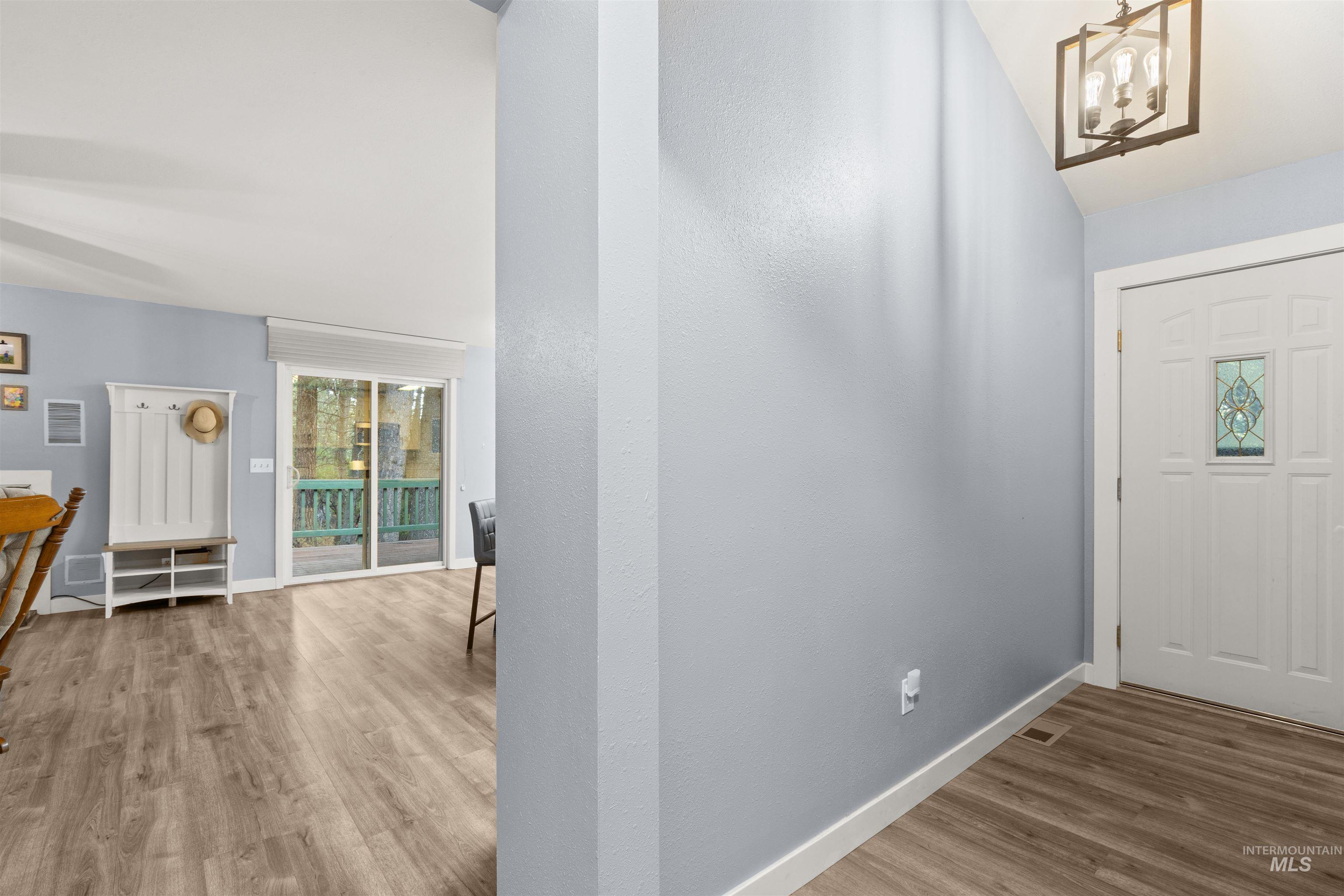 20235 Valley View Drive Lewiston, ID 83501 - Photo 13 of 34