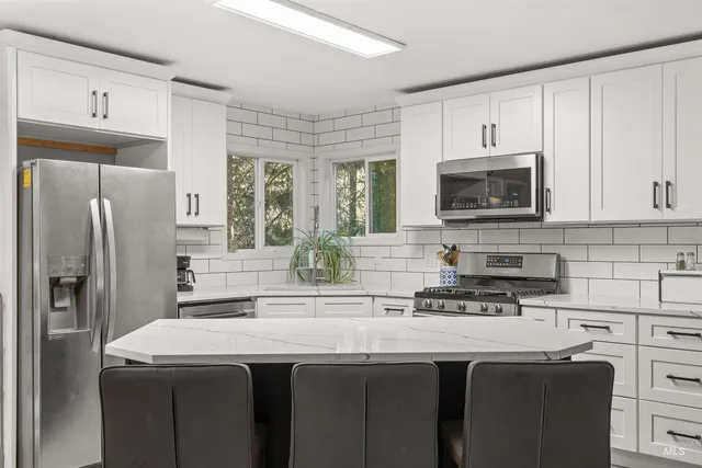 $489,000 | 20235 Valley View Drive, Lewiston, ID 83501