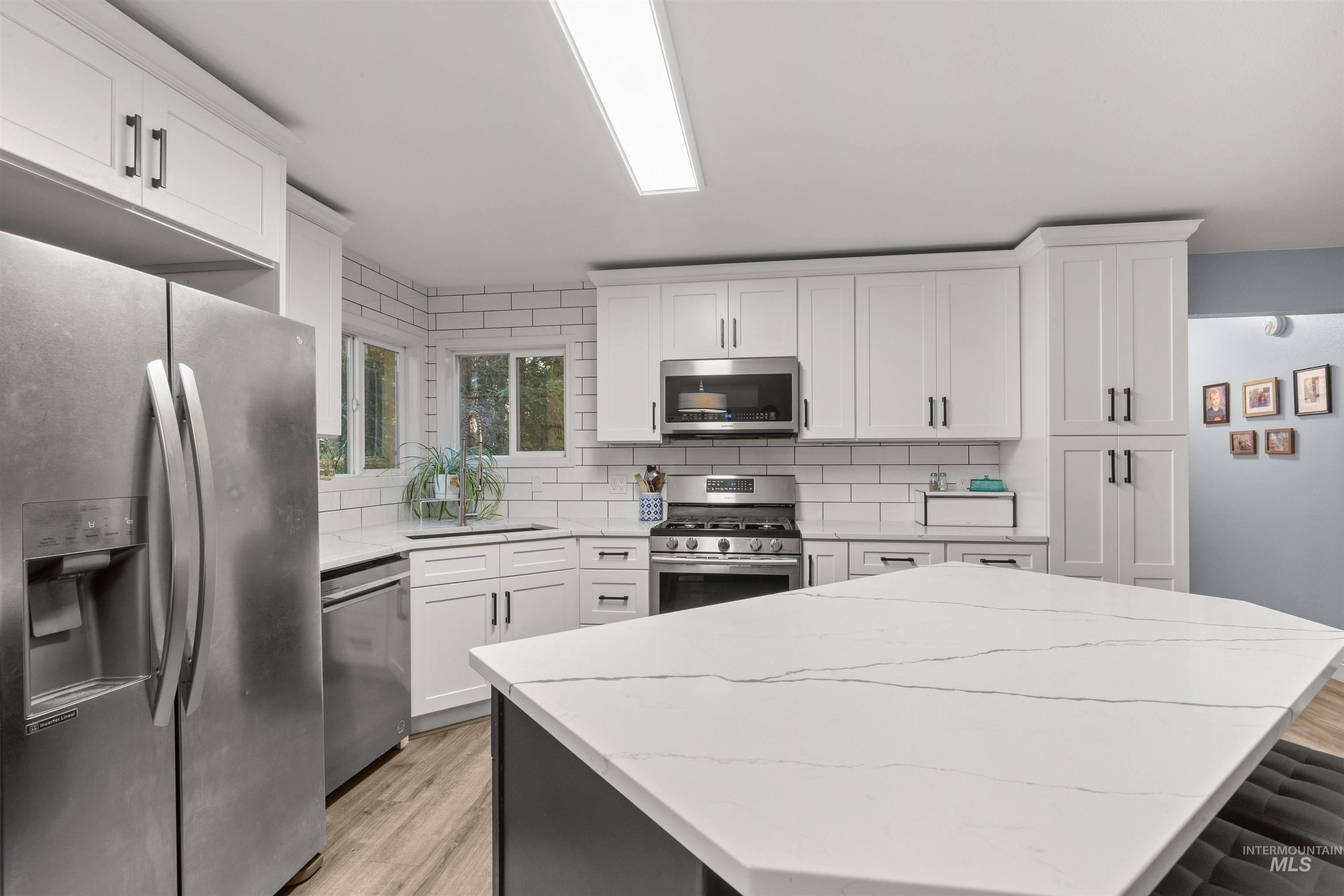 20235 Valley View Drive Lewiston, ID 83501 - Photo 4 of 34