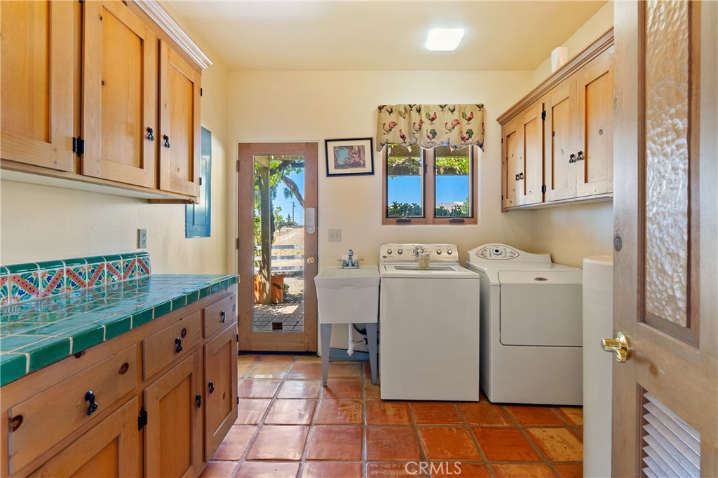 7568 Creston Road Paso Robles, CA 93446 - Photo 16 of 57