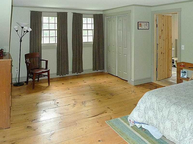 229 Simon Road Waldoboro, ME 04572 - Photo 23 of 28 Bedroom. 2nd floor master.