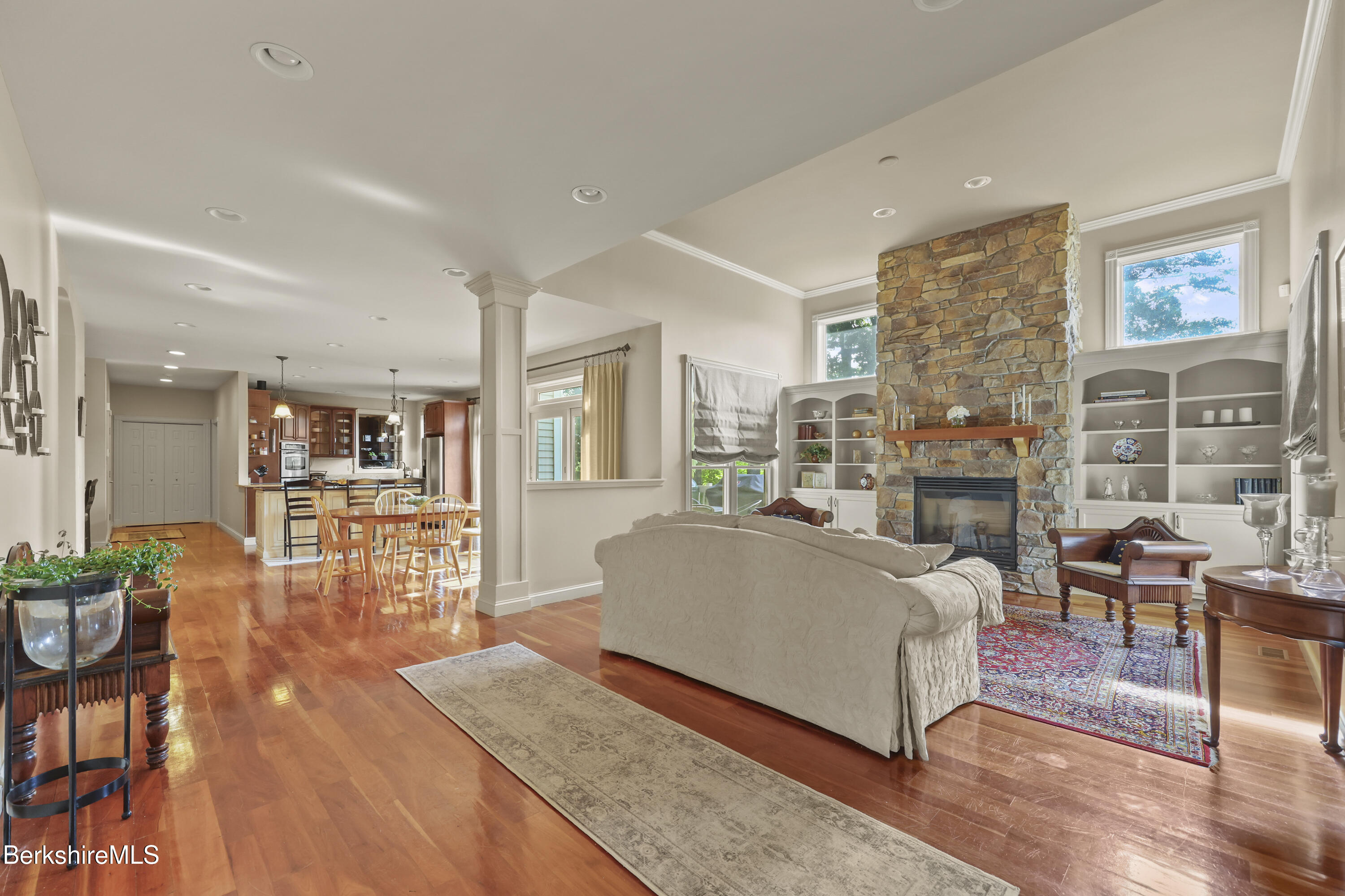 35 Meadow Ridge Drive Pittsfield, MA 01201 - Photo 11 of 81 Living Room