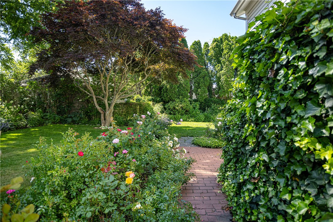 12 Poplar Street Newport, RI 02840 - Photo 25 of 28