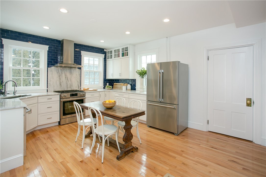 12 Poplar Street Newport, RI 02840 - Photo 6 of 28