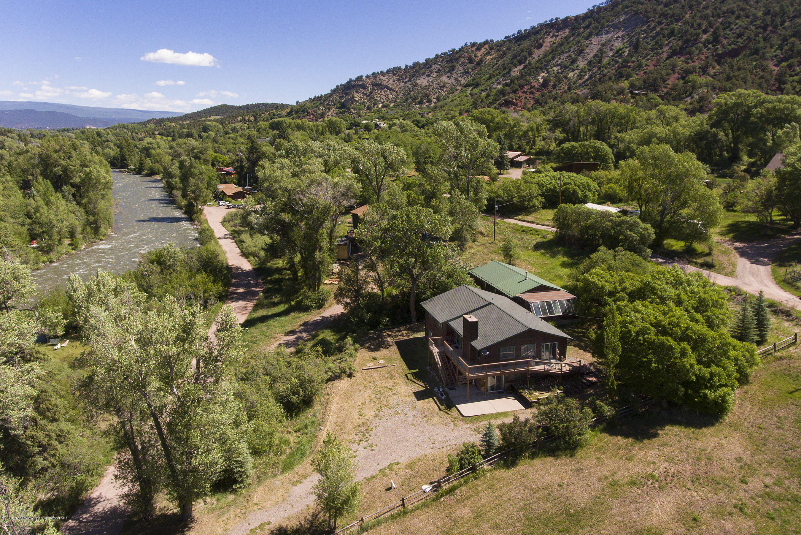 100 Riverside Road Carbondale, CO 81623 - Photo 4 of 38 100Riverside_DASH_060820_036
