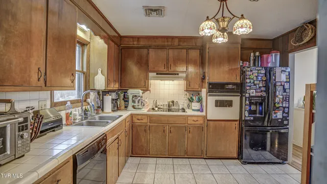 $285,000 | 341 Belmont Drive, Bristol, TN 37620