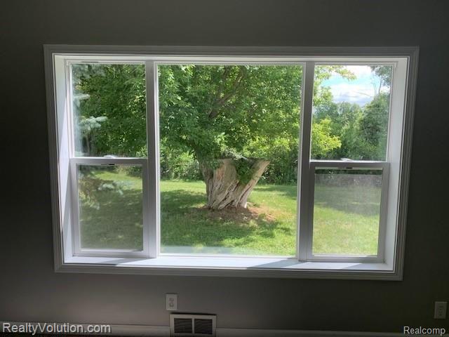 4211 Summers Road North Branch, MI 48461 - Photo 9 of 15 IMG_2404.jpg