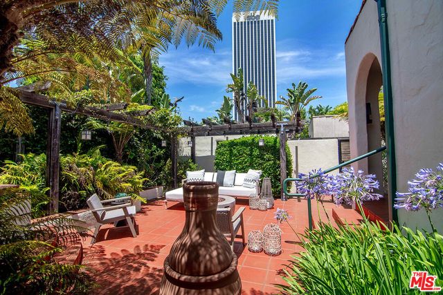 a view of outdoor space yard and patio