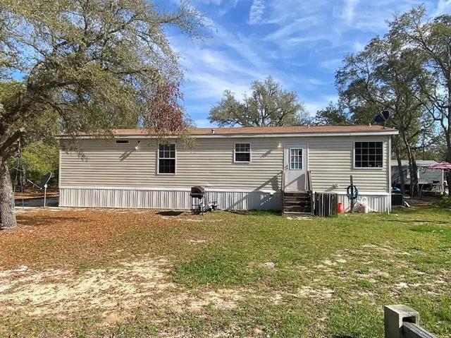 $1,900 | 12170 Northeast 90th Street, Bronson, FL 32621