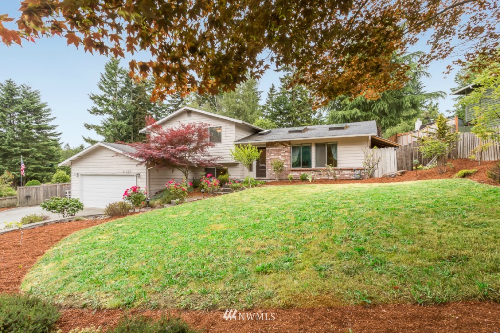 21910 Meridian Avenue South Bothell, WA 98021 - Photo 2 of 22