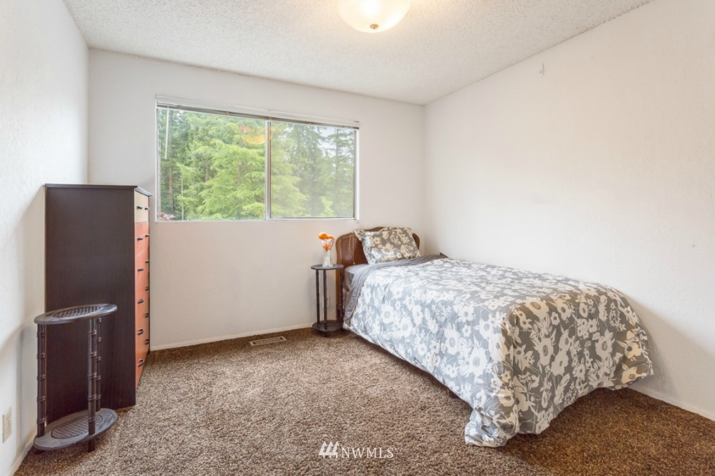 21910 Meridian Avenue South Bothell, WA 98021 - Photo 16 of 22