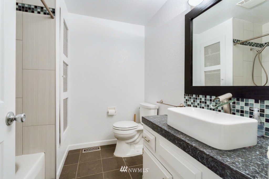21910 Meridian Avenue South Bothell, WA 98021 - Photo 17 of 22
